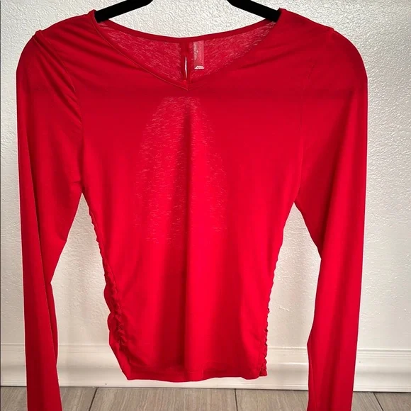 FP Movement Free people Women's Red Long Sleeve Top XS - Picture 2 of 7
